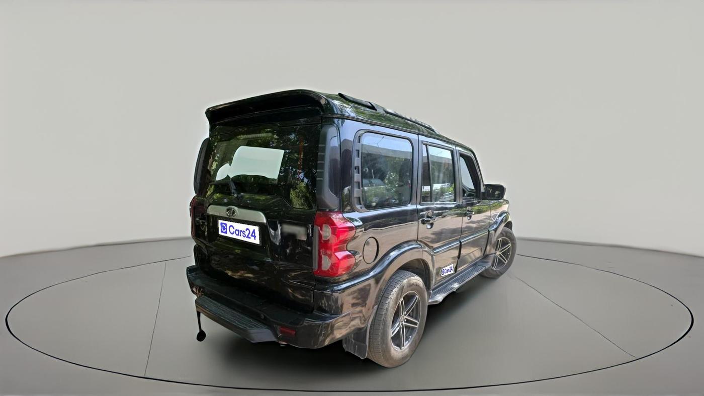 2020 Mahindra Scorpio S9, Diesel, Manual, 1,29,587 km, exterior