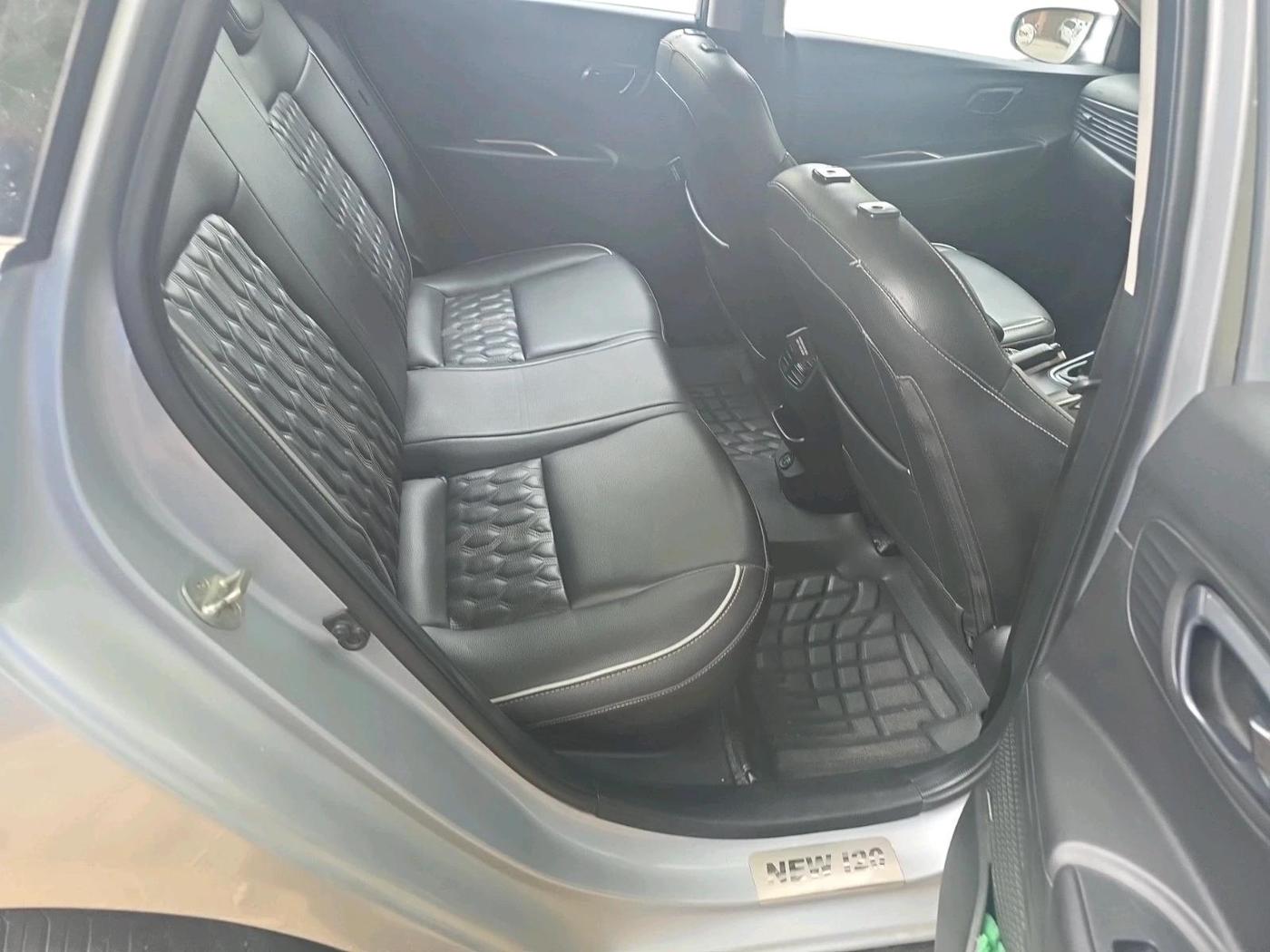 2022 Hyundai NEW I20 ASTA 1.2 MT, Petrol, Manual, 33,651 km, interior