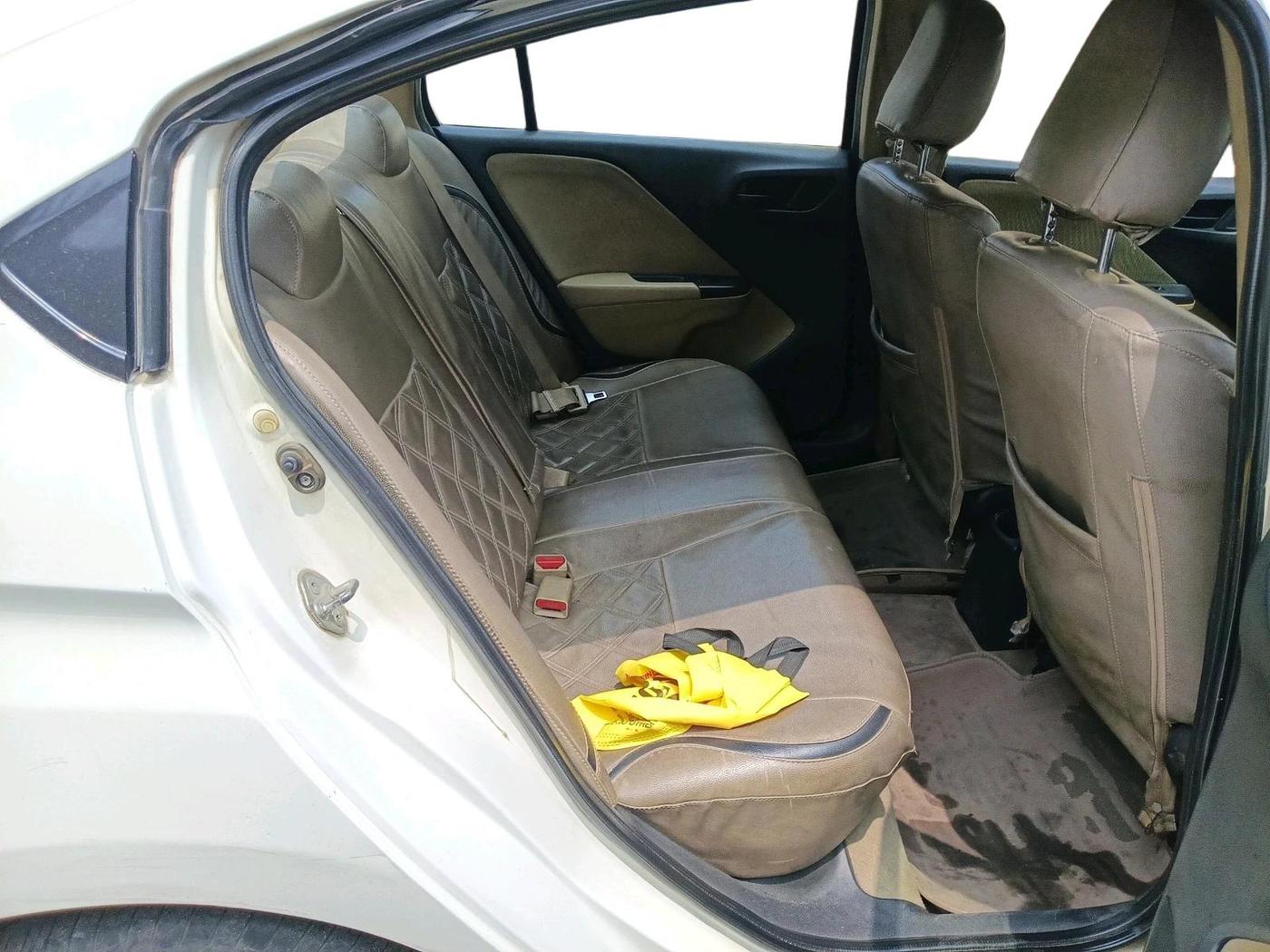 2014 Honda City 1.5L I-DTEC S, Diesel, Manual, 1,28,048 km, interior