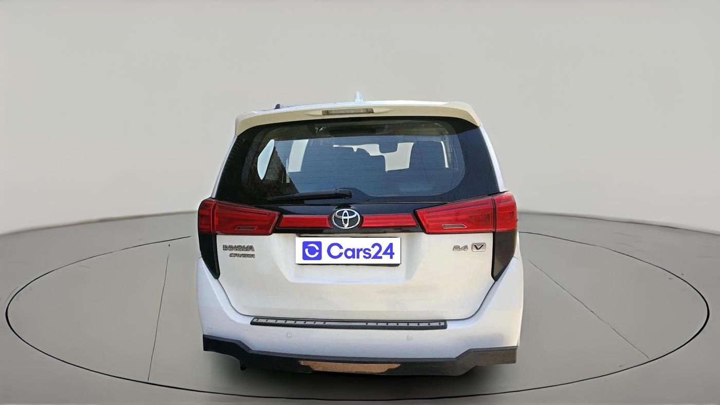 2018 Toyota Innova Crysta 2.4 VX 8 STR, Diesel, Manual, 96,470 km, exterior