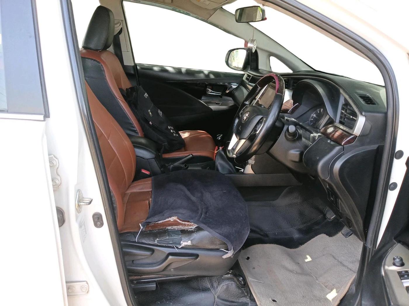 2018 Toyota Innova Crysta 2.4 VX 8 STR, Diesel, Manual, 96,470 km, interior