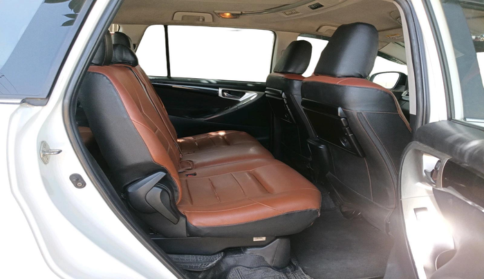2018 Toyota Innova Crysta 2.4 VX 8 STR, Diesel, Manual, 96,470 km, interior