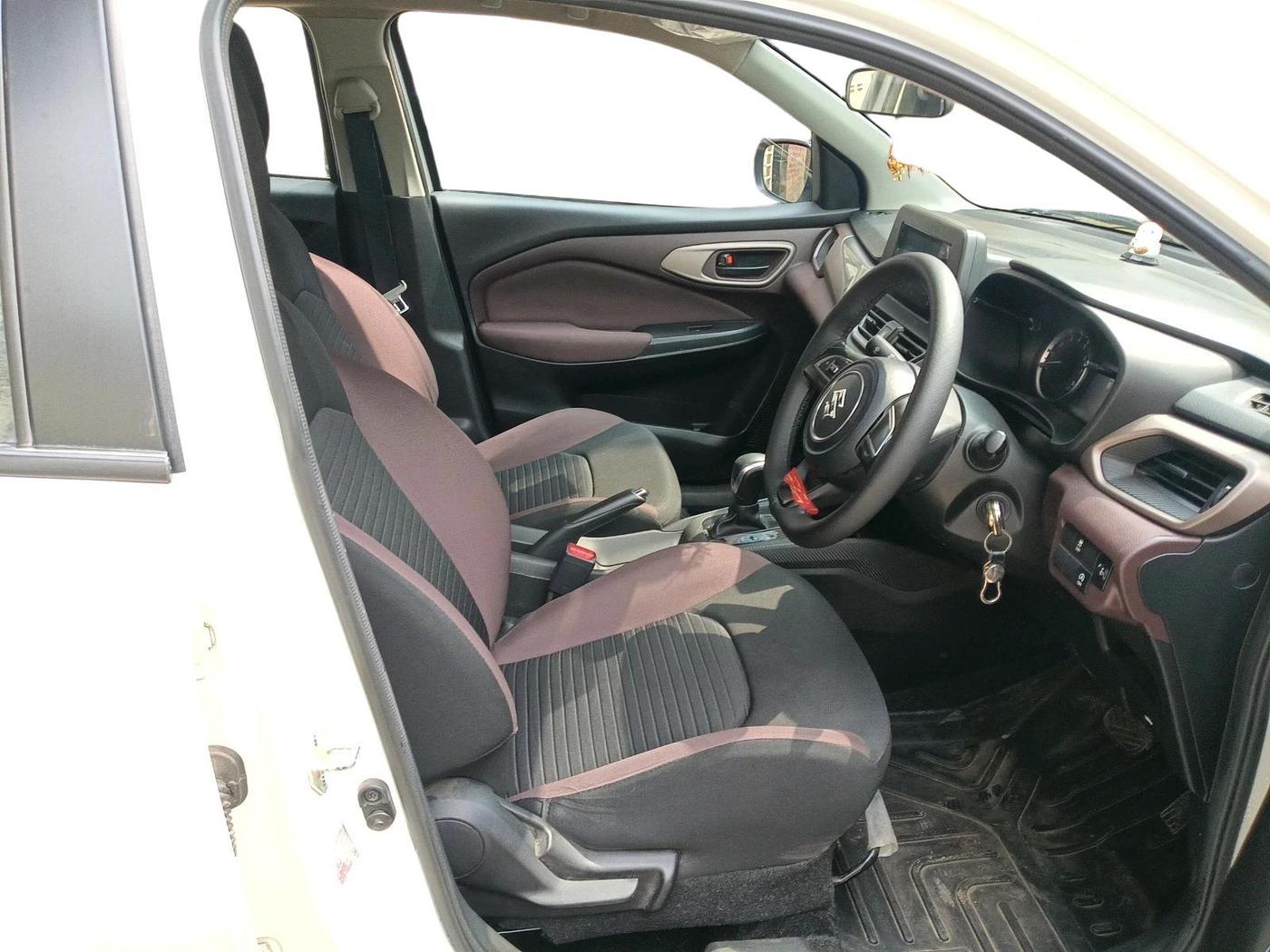 2025 Maruti FRONX DELTA 1.2 AGS, Petrol, Automatic, 13,770 km, interior