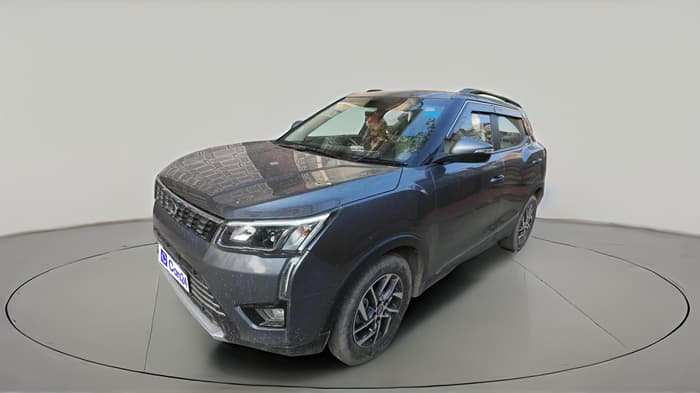 2022 Mahindra XUV300 W8 (O) 1.2 PETROL, Petrol, Manual, 33,846 km, exterior