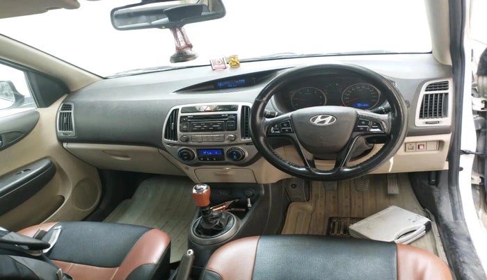 2014 Hyundai i20 SPORTZ 1.4 CRDI, Diesel, Manual, 1,07,123 km, interior