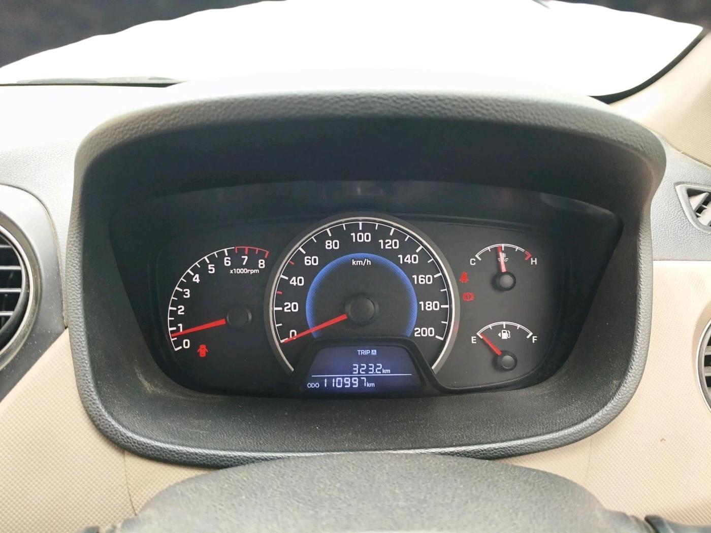 2016 Hyundai Grand i10 SPORTZ 1.2 KAPPA VTVT, Petrol, Manual, 1,10,997 km, interior