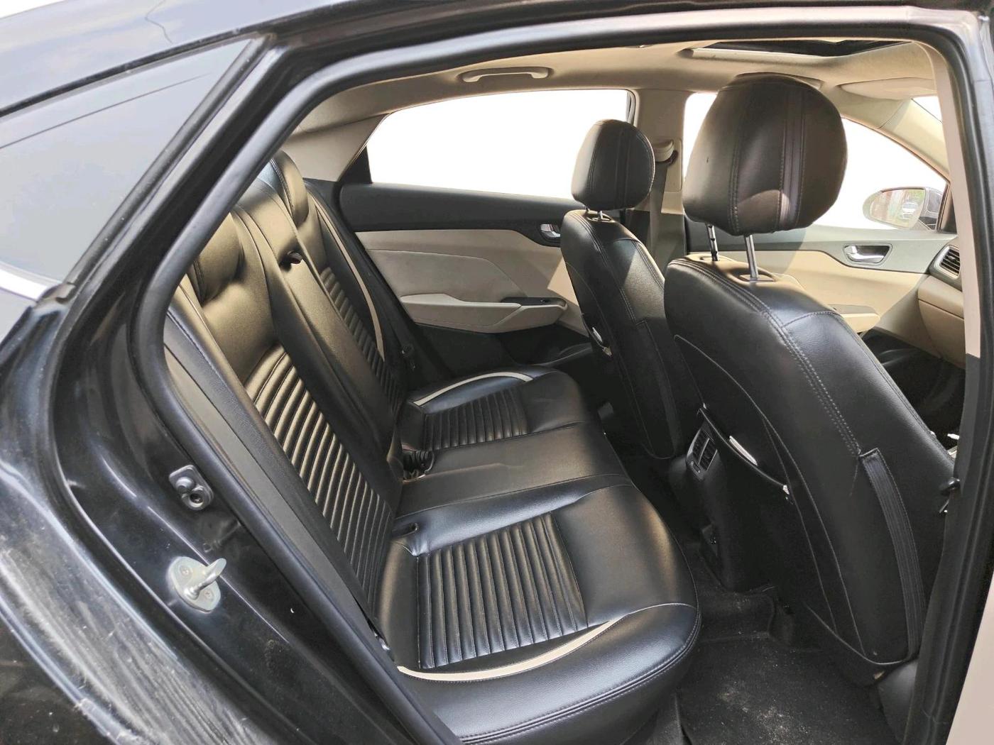 2018 Hyundai Verna 1.6 CRDI SX + AT, Diesel, Automatic, 1,04,931 km, interior