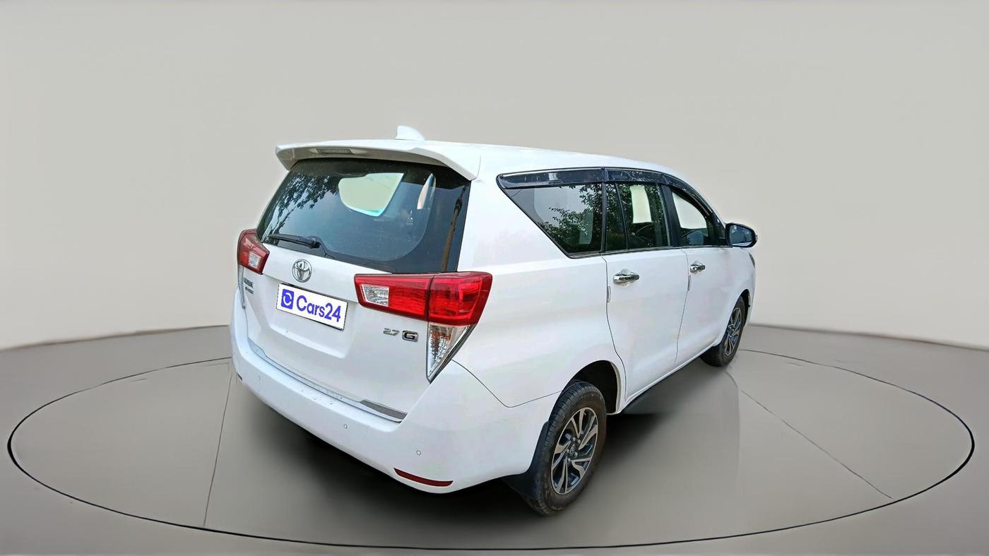 2022 Toyota Innova Crysta 2.7 GX AT 8 STR, Petrol, Automatic, 65,000 km, exterior