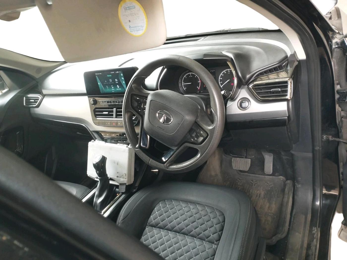2021 Tata Harrier XTA PLUS 2.0L KRYOTEC DARK EDITION, Diesel, Automatic, 9,99,999 km, interior