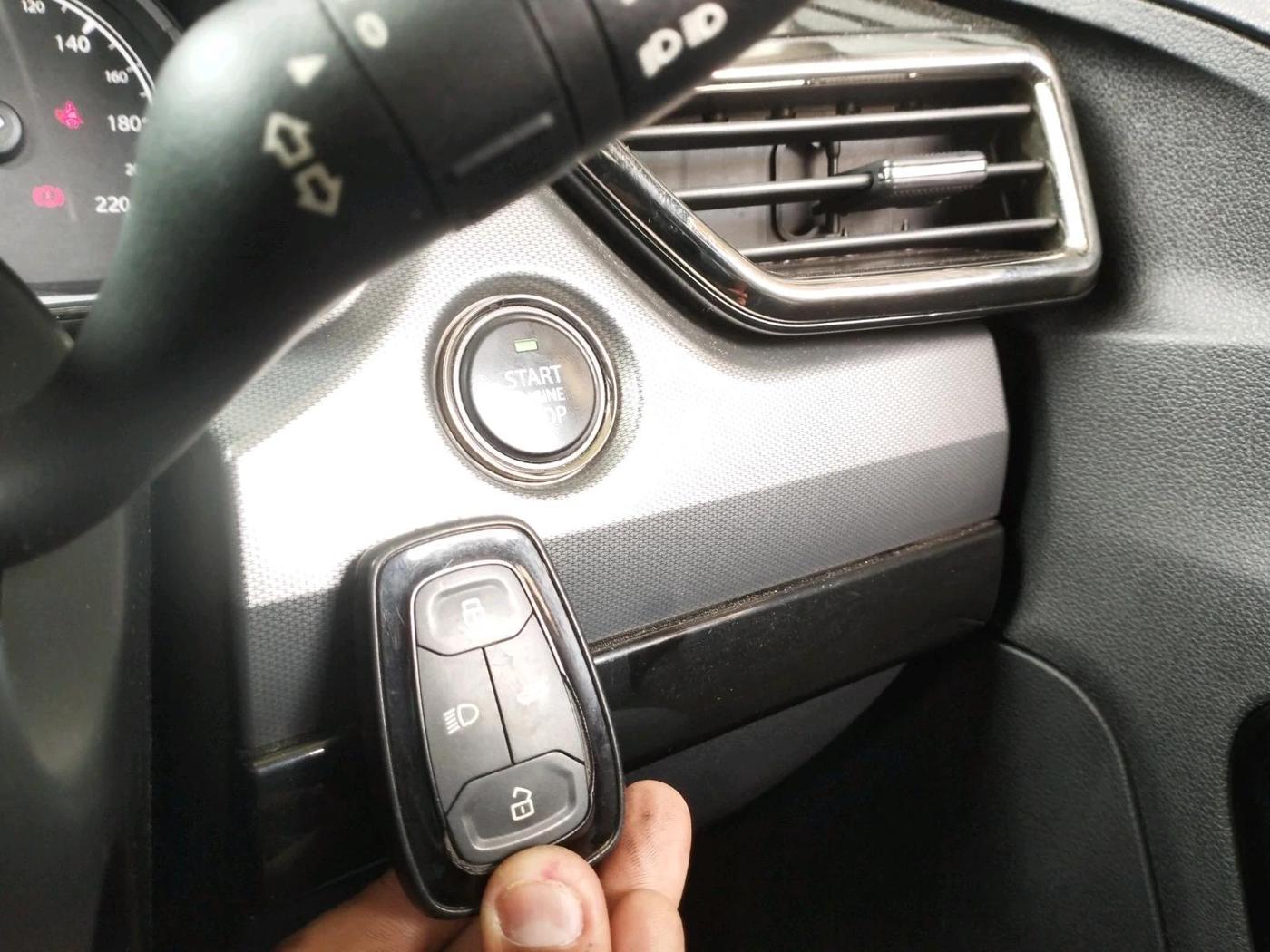 2021 Tata Harrier XTA PLUS 2.0L KRYOTEC DARK EDITION, Diesel, Automatic, 9,99,999 km, interior