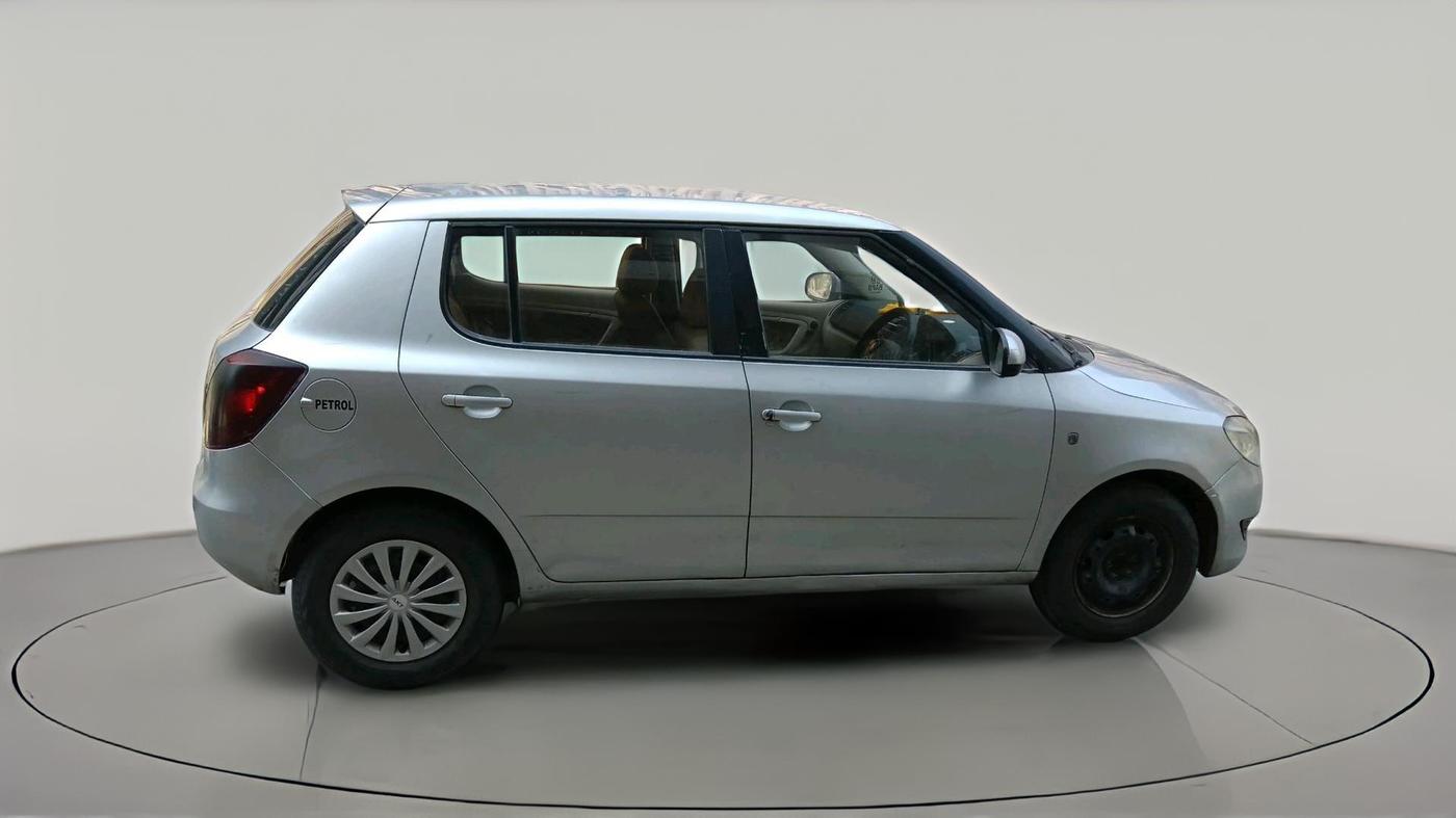 2011 Skoda Fabia AMBIENTE 1.2 MPI, Petrol, Manual, 47,894 km, exterior