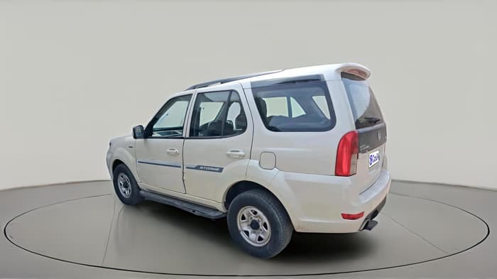 2016 Tata Safari Storme 2.2 EX 4X2, Diesel, Manual, 1,04,843 km, exterior