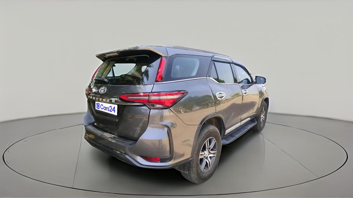 2017 Toyota Fortuner 2.8 4X2 MT, Diesel, Manual, 1,37,509 km, exterior