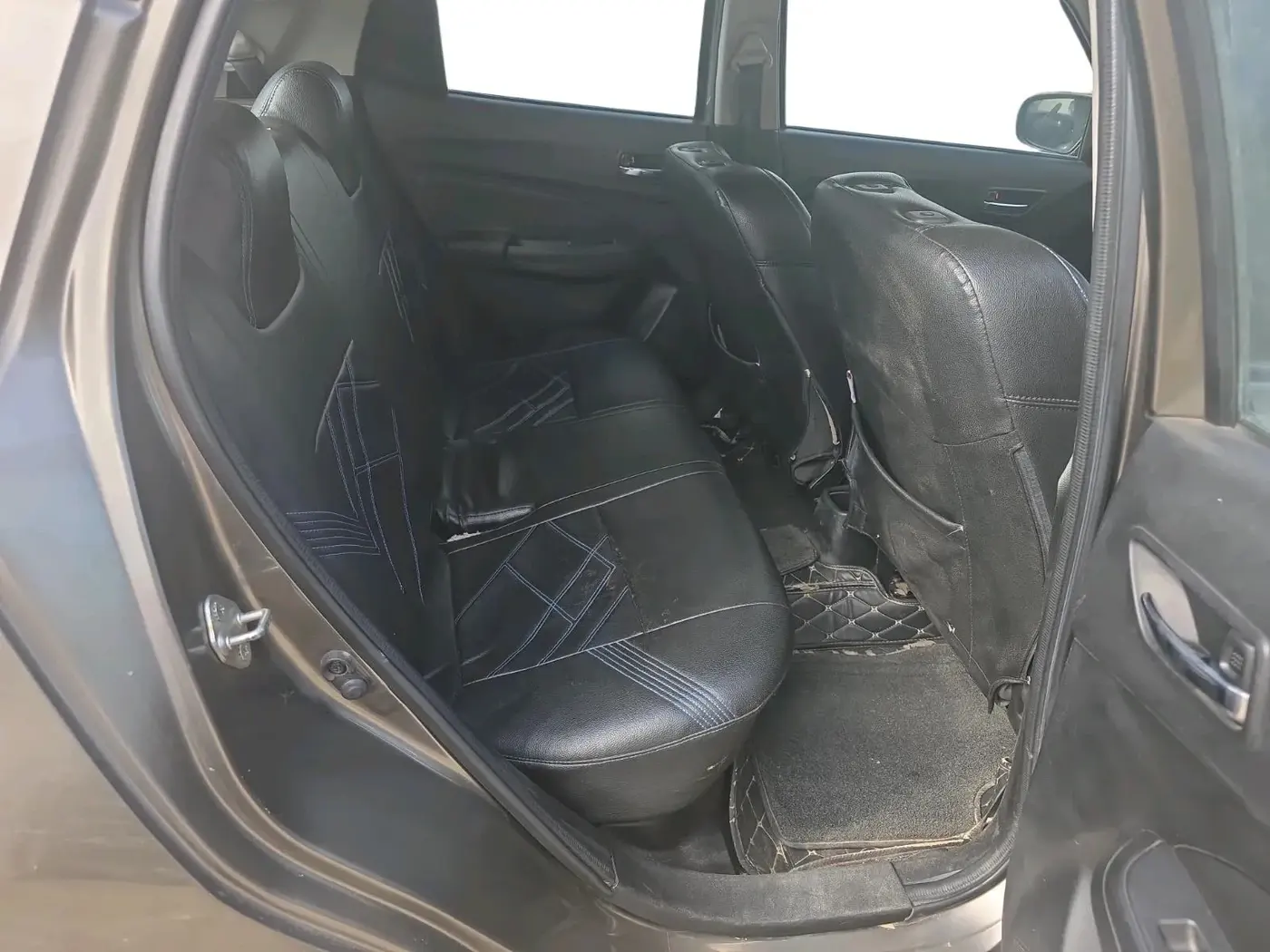 2023 Maruti Swift VXI, Petrol, Manual, 72,676 km, interior