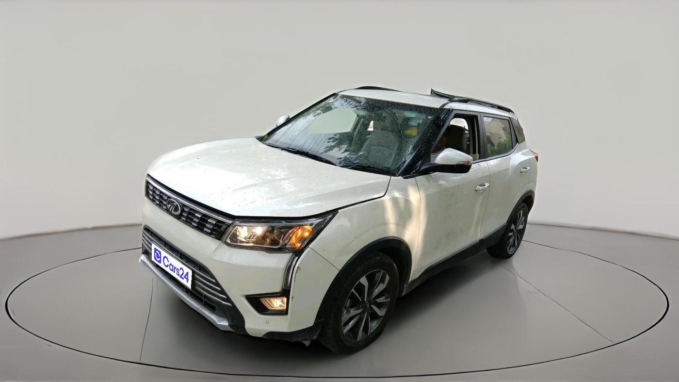 2021 Mahindra XUV300 W8 (O) 1.5 DIESEL AMT, Diesel, Automatic, 55,348 km, exterior