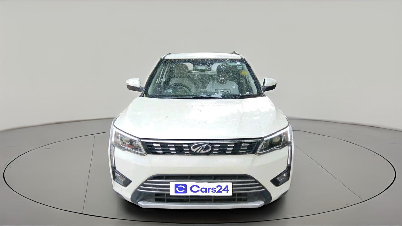 2021 Mahindra XUV300 W8 (O) 1.5 DIESEL AMT, Diesel, Automatic, 55,348 km, exterior
