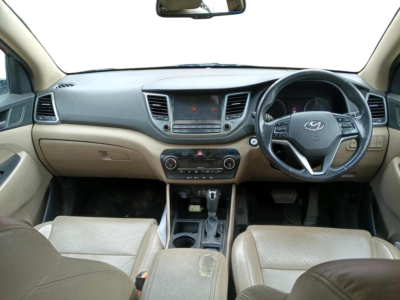 2016 Hyundai Tucson GLS 2WD AT DIESEL, Diesel, Automatic, 96,903 km, interior