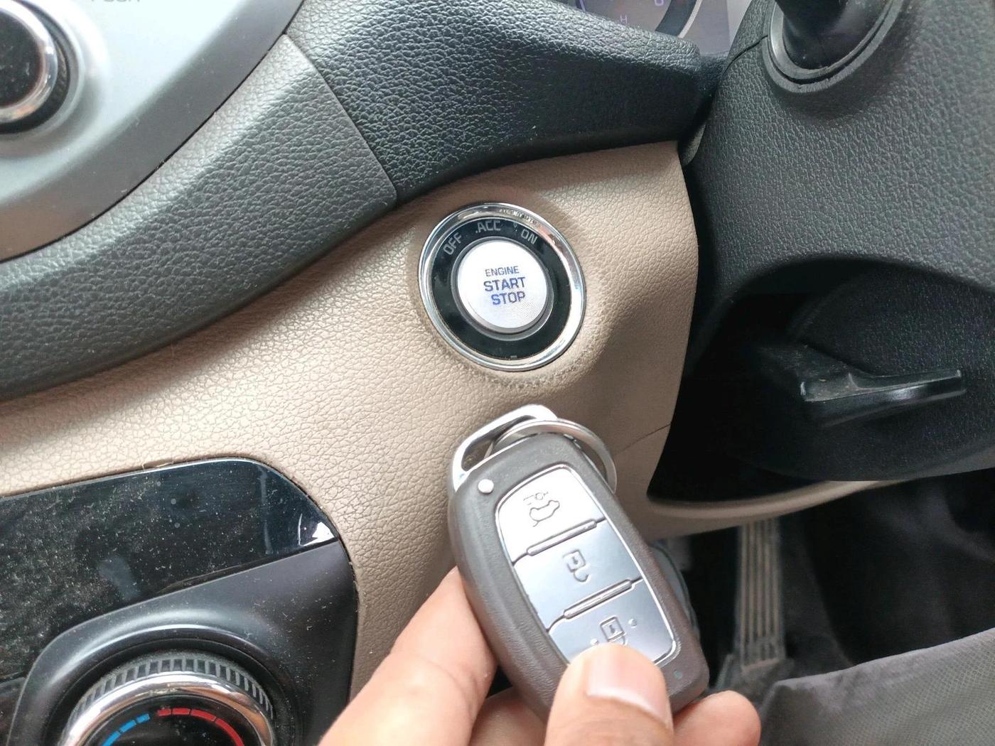 2016 Hyundai Tucson GLS 2WD AT DIESEL, Diesel, Automatic, 96,903 km, interior