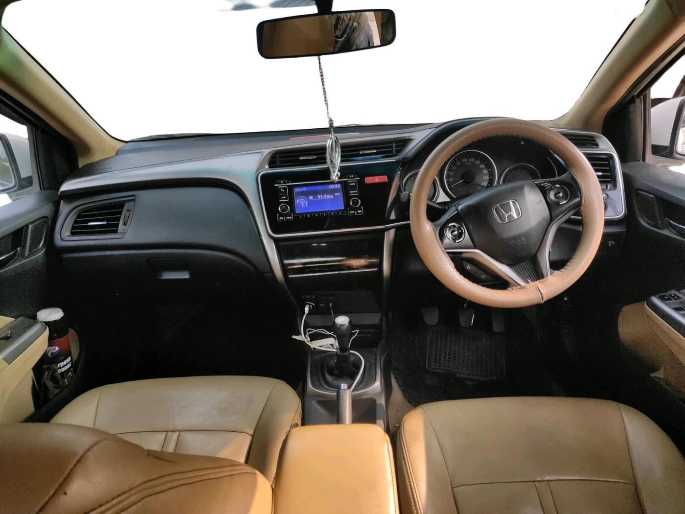 2015 Honda City 1.5L I-DTEC V, Diesel, Manual, 1,00,000 km, interior