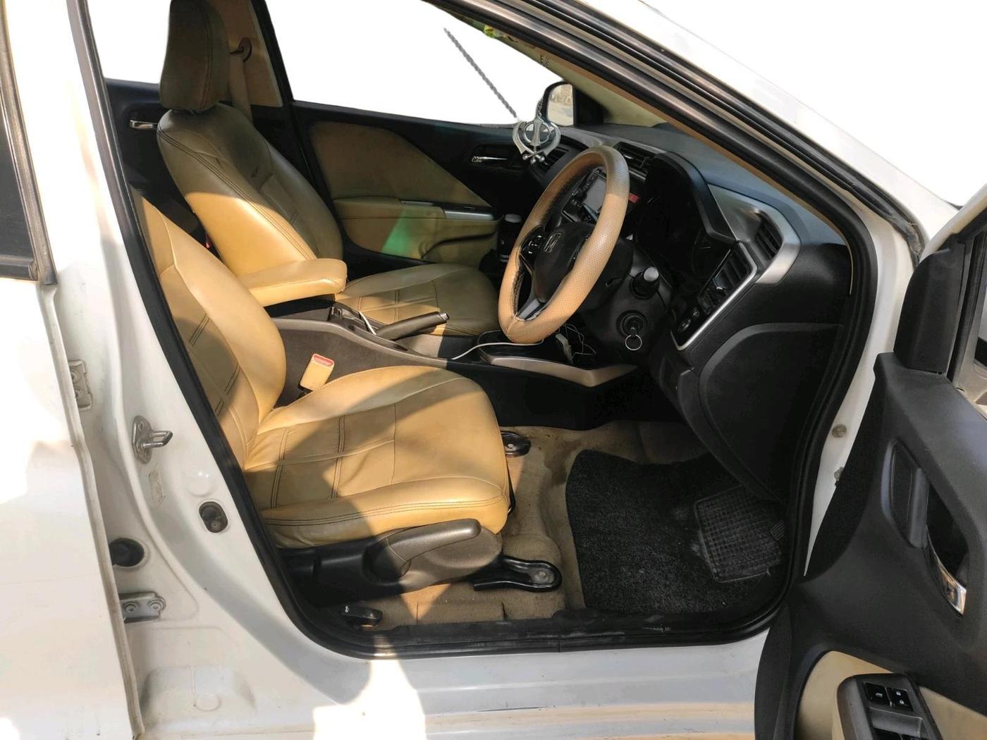 2015 Honda City 1.5L I-DTEC V, Diesel, Manual, 1,00,000 km, interior