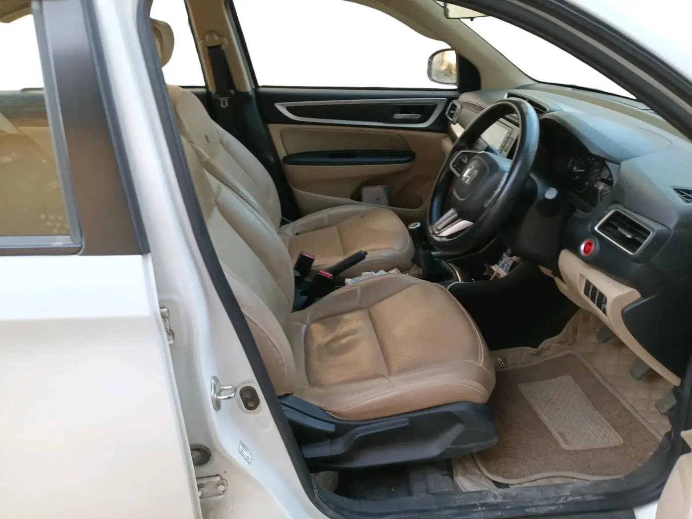 2024 Honda Amaze 1.2L I-VTEC VX, Petrol, Manual, 19,643 km, interior