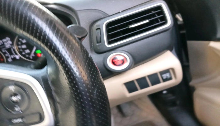 2024 Honda Amaze 1.2L I-VTEC VX, Petrol, Manual, 19,643 km, interior