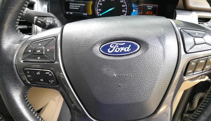 2017 Ford Endeavour TITANIUM 3.2 4X4 AT, Diesel, Automatic, 1,23,329 km, interior