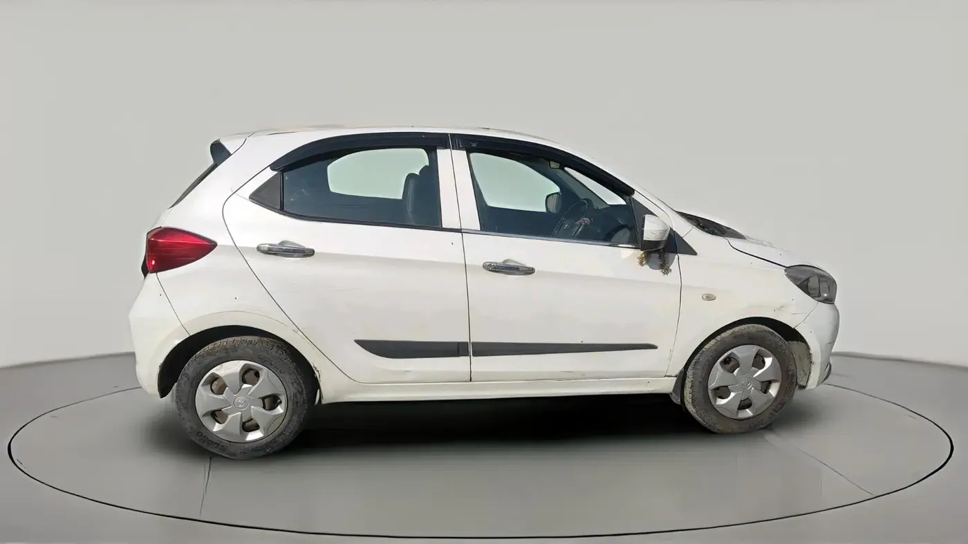 2018 Tata Tiago XT DIESEL, Diesel, Manual, 81,020 km, exterior