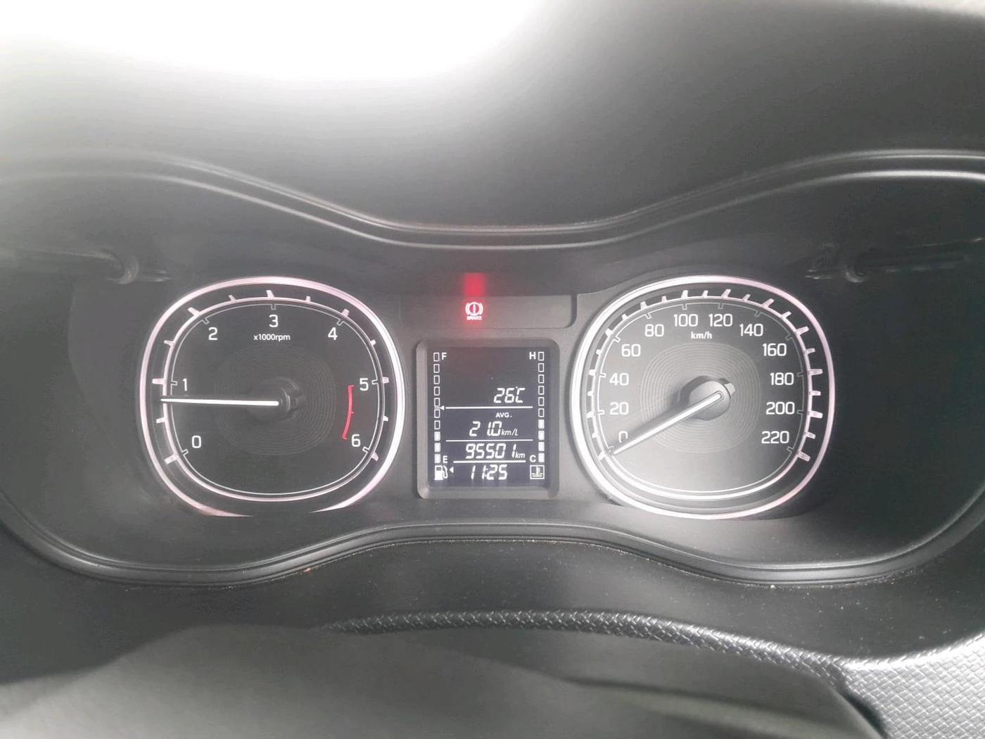 2018 Maruti Vitara Brezza ZDI, Diesel, Manual, 95,501 km, interior