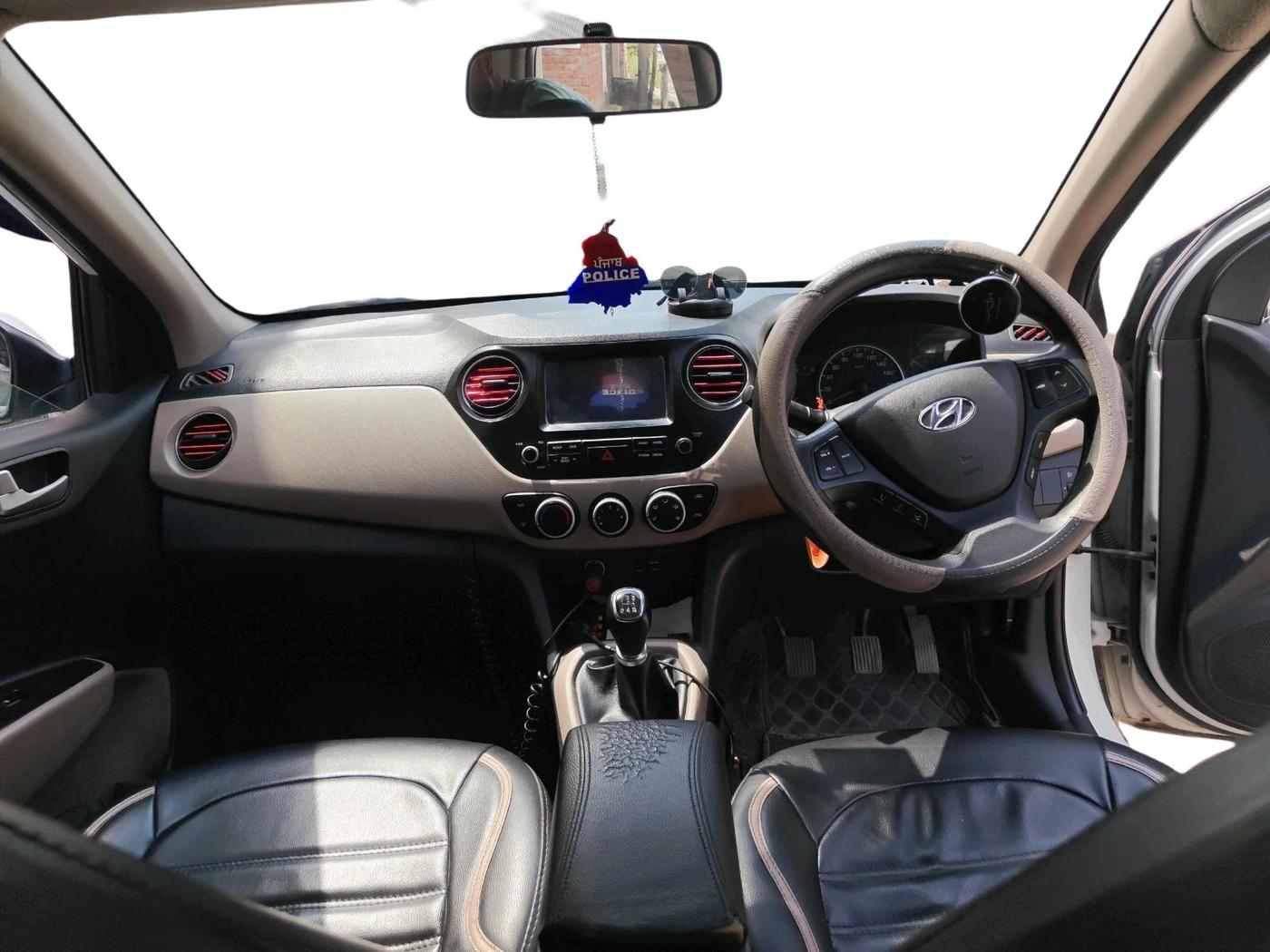 2018 Hyundai Grand i10 SPORTZ 1.2 KAPPA VTVT, Petrol, Manual, 10,317 km, interior