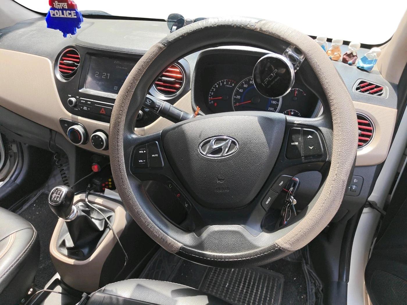 2018 Hyundai Grand i10 SPORTZ 1.2 KAPPA VTVT, Petrol, Manual, 10,317 km, interior