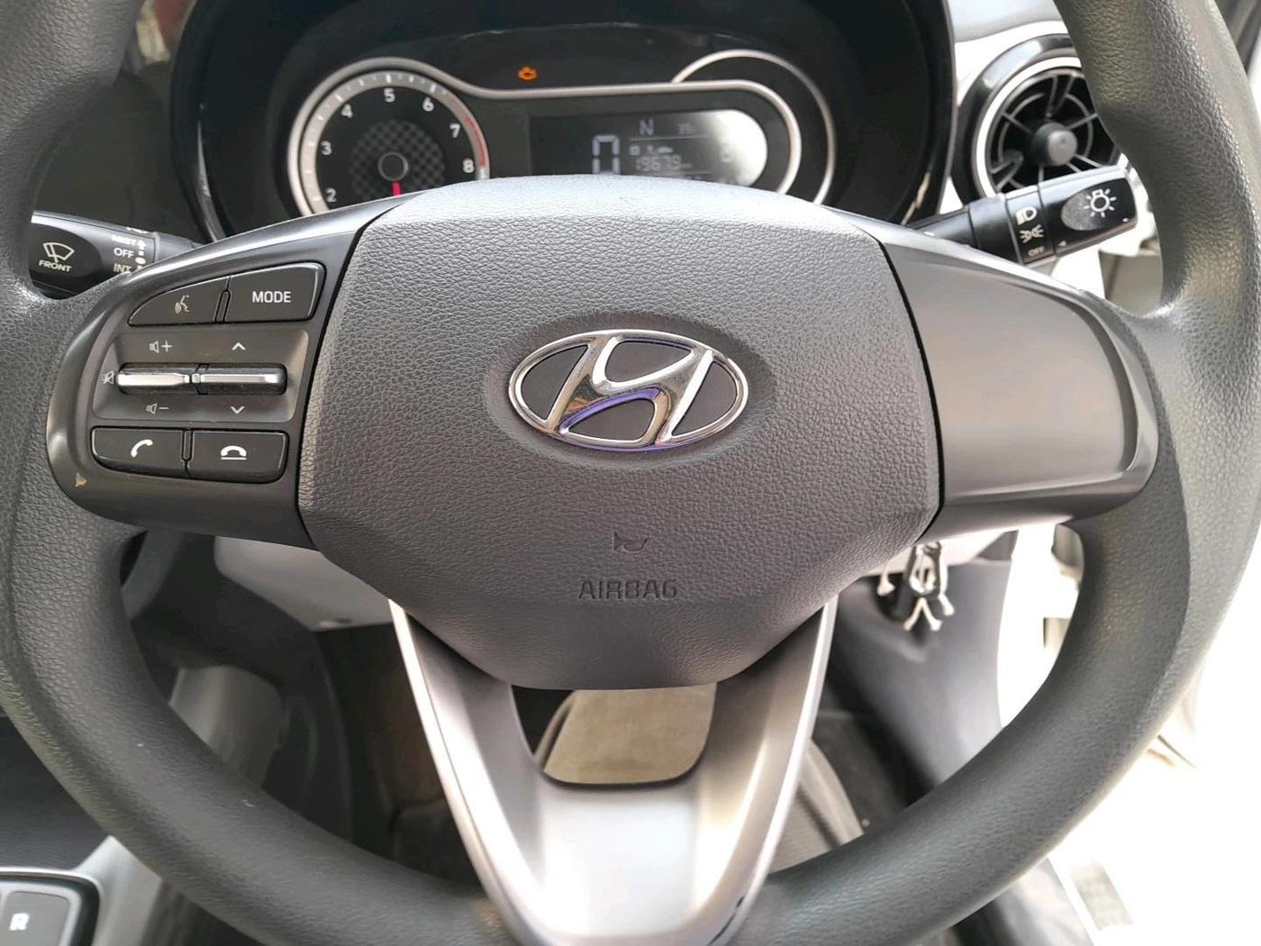 2022 Hyundai GRAND I10 NIOS SPORTZ AMT 1.2 KAPPA VTVT, Petrol, Automatic, 21,967 km, interior