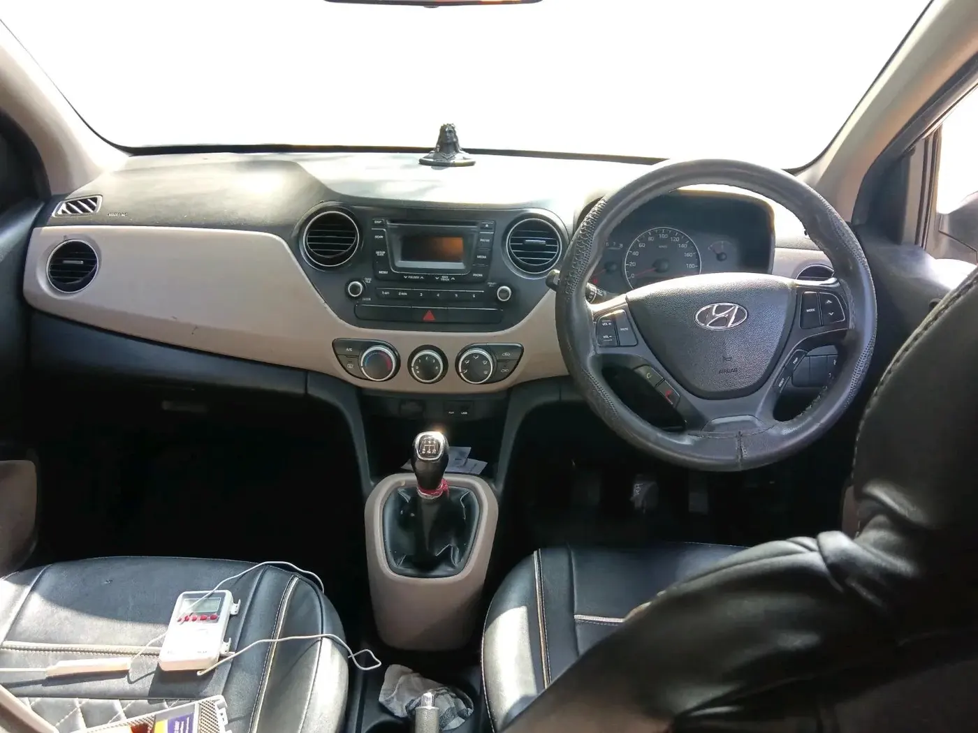 2015 Hyundai Grand i10 ASTA (O) 1.2 KAPPA VTVT, Petrol, Manual, 1,25,385 km, interior