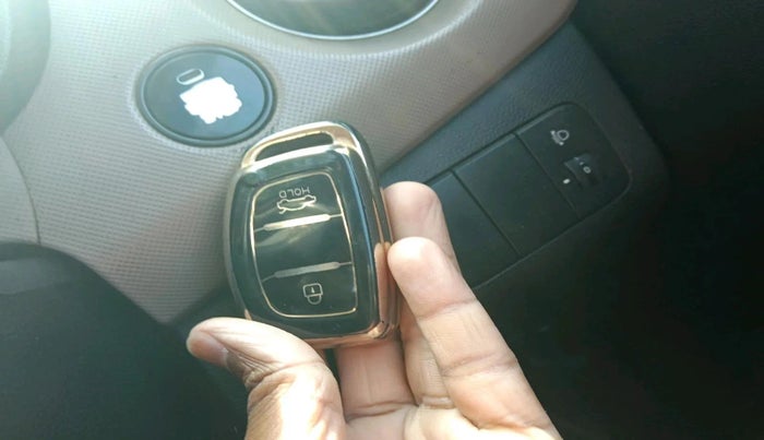 2015 Hyundai Grand i10 ASTA (O) 1.2 KAPPA VTVT, Petrol, Manual, 1,25,385 km, interior