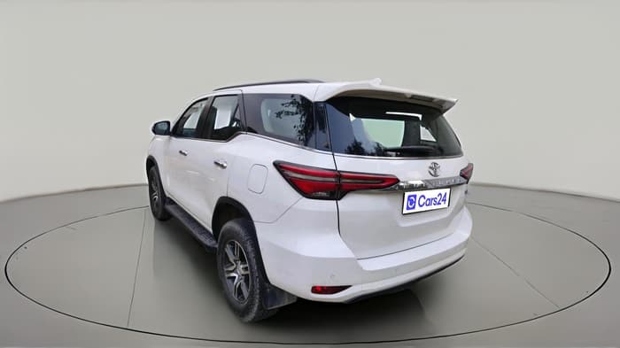 2021 Toyota Fortuner 4X2 MT 2.8 DIESEL, Diesel, Manual, 1,01,506 km, exterior