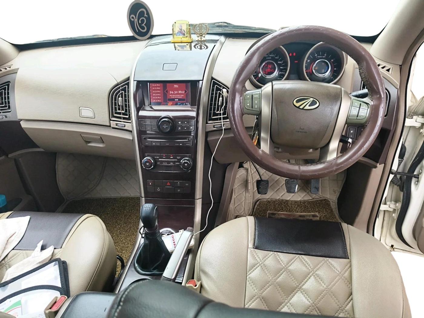 2012 Mahindra XUV500 W8, Diesel, Manual, 1,09,547 km, interior