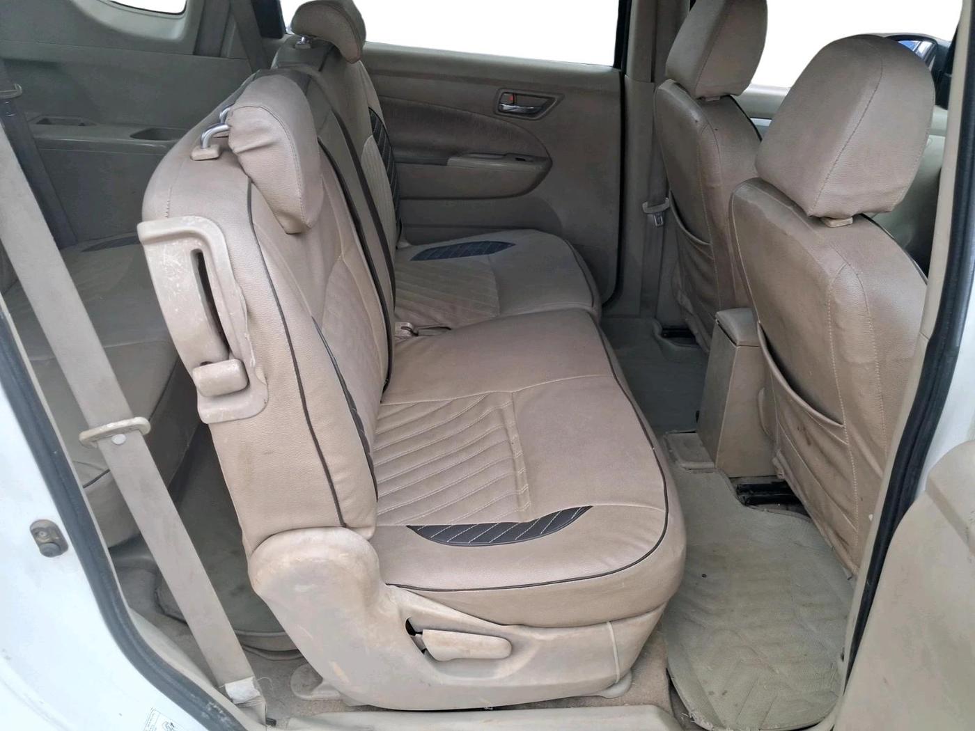 2013 Maruti Ertiga VDI, Diesel, Manual, 1,30,519 km, interior