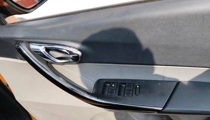 2017 Tata Tiago XZA PETROL, Petrol, Automatic, 80,551 km, interior