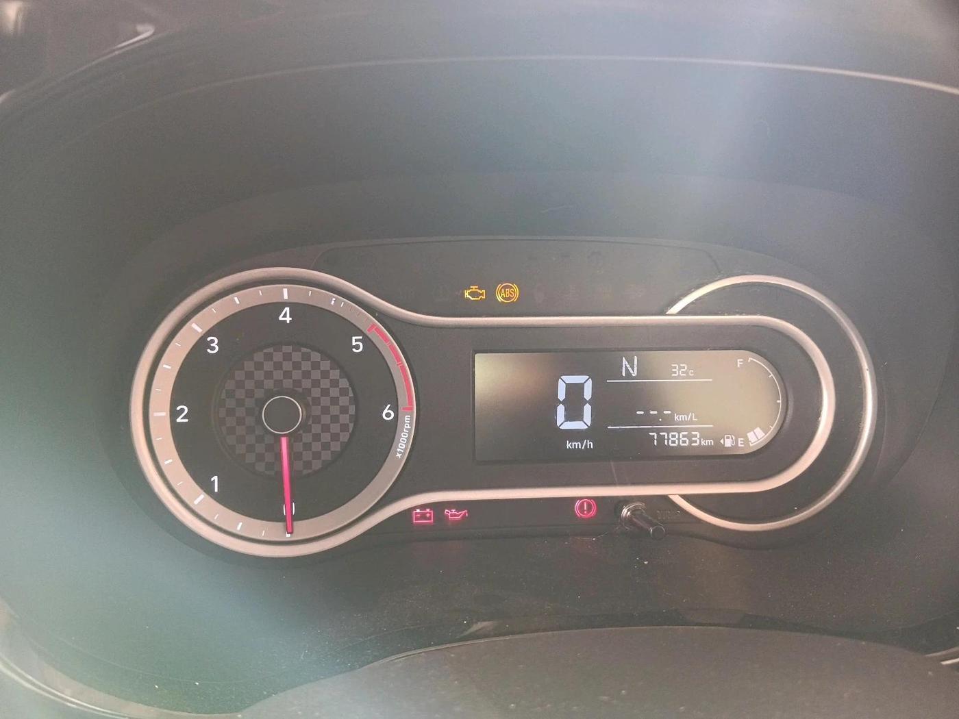 2020 Hyundai GRAND I10 NIOS SPORTZ U2 AMT 1.2 CRDI, Diesel, Automatic, 77,863 km, interior