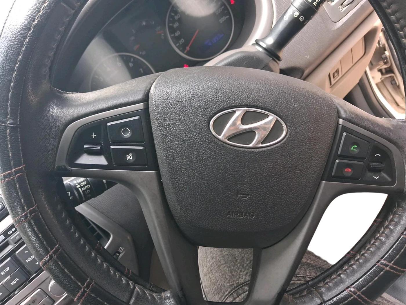 2014 Hyundai i20 SPORTZ 1.2, Petrol, Manual, 41,393 km, interior