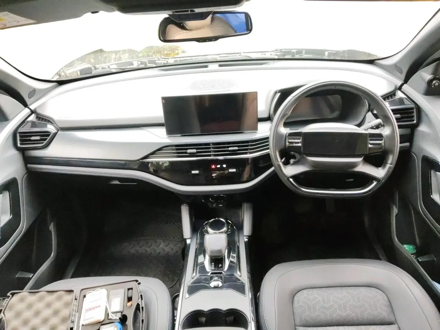 2024 Tata Harrier FEARLESS PLUS DARK EDITION AT, Diesel, Automatic, 8,744 km, interior