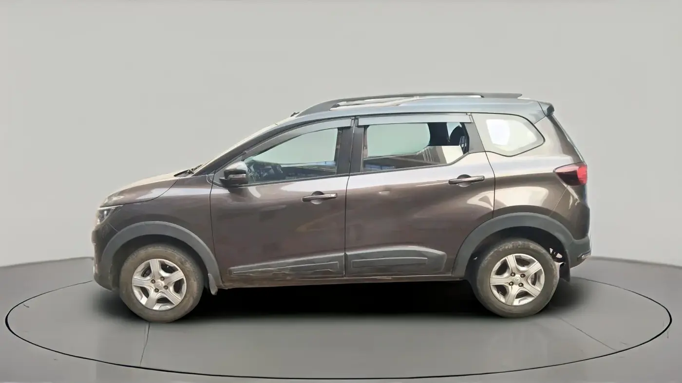 2022 Renault TRIBER RXT, Petrol, Manual, 25,508 km, exterior