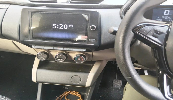 2022 Renault TRIBER RXT, Petrol, Manual, 25,508 km, interior