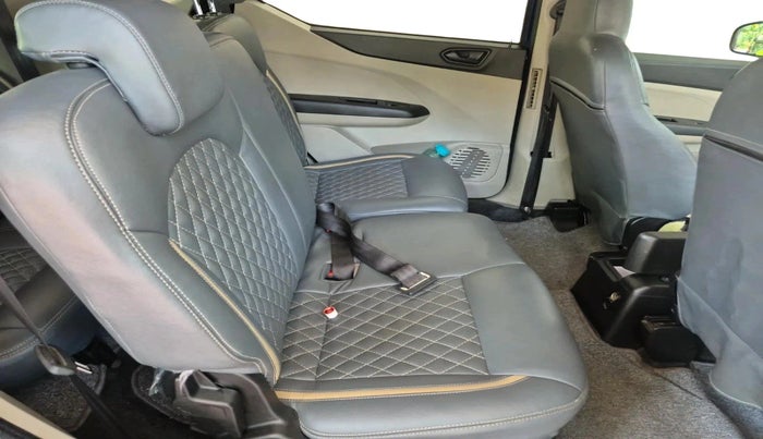 2019 Renault TRIBER RXT, Petrol, Manual, 1,00,129 km, interior