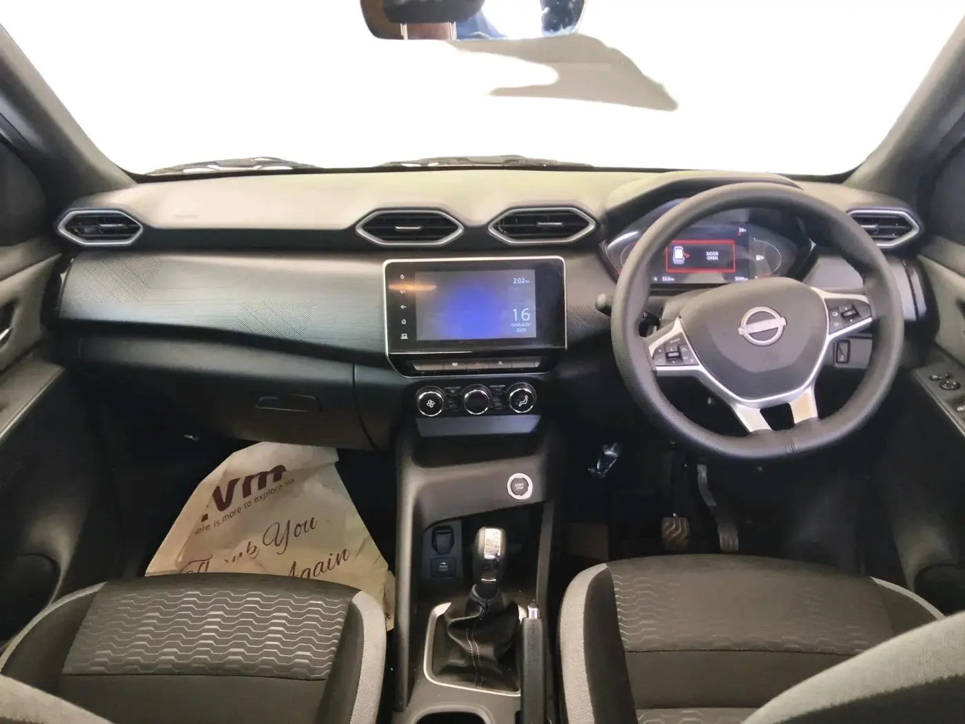 2025 Nissan MAGNITE N-Connecta B4D 1.0 Petrol AMT, Petrol, Automatic, 4,314 km, interior