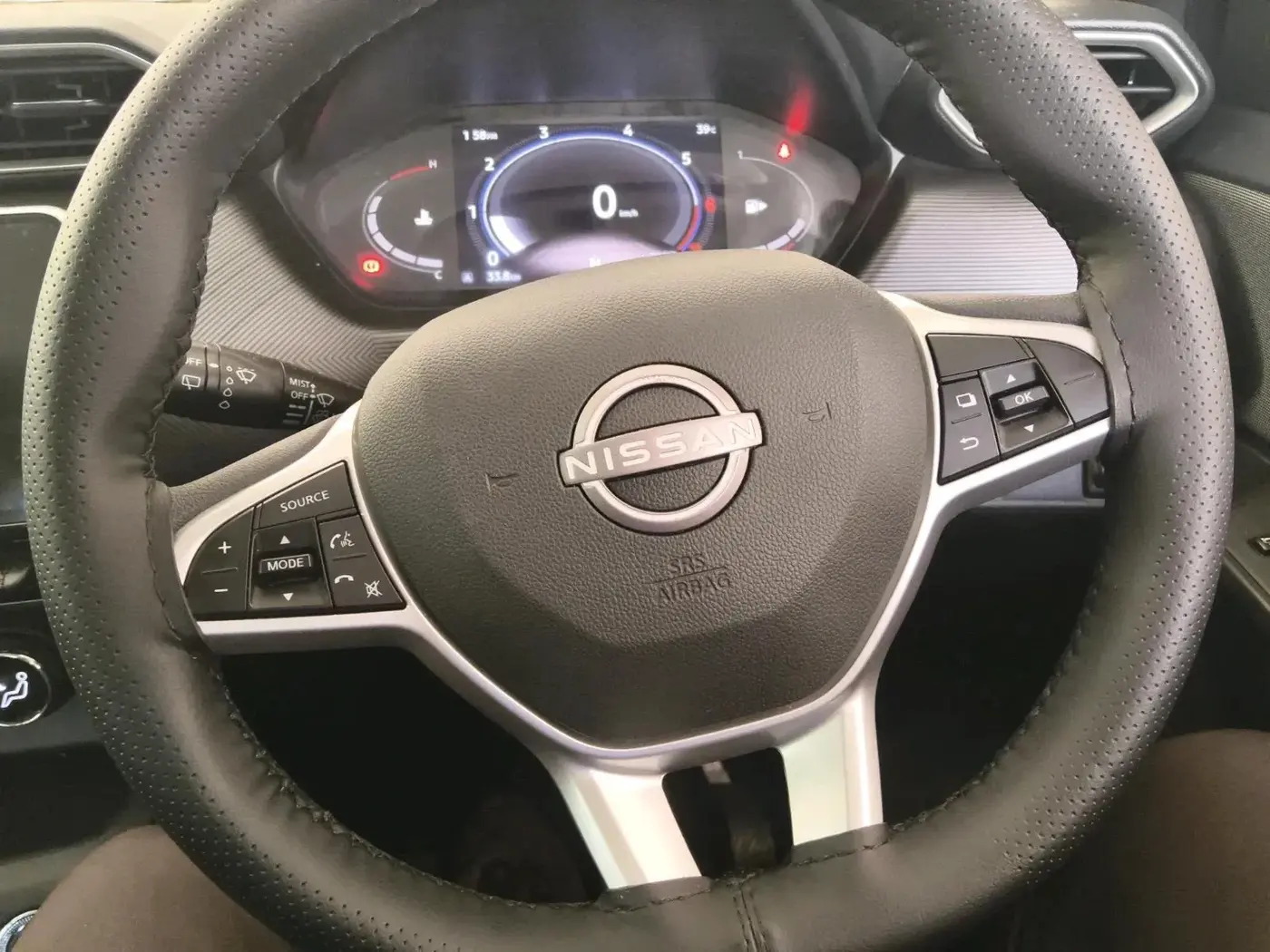 2025 Nissan MAGNITE N-Connecta B4D 1.0 Petrol AMT, Petrol, Automatic, 4,314 km, interior