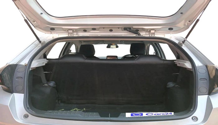 2020 Tata ALTROZ XT PETROL, Petrol, Manual, 32,068 km, exterior