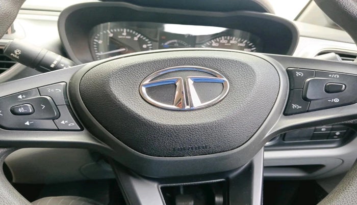 2020 Tata ALTROZ XT PETROL, Petrol, Manual, 32,068 km, interior