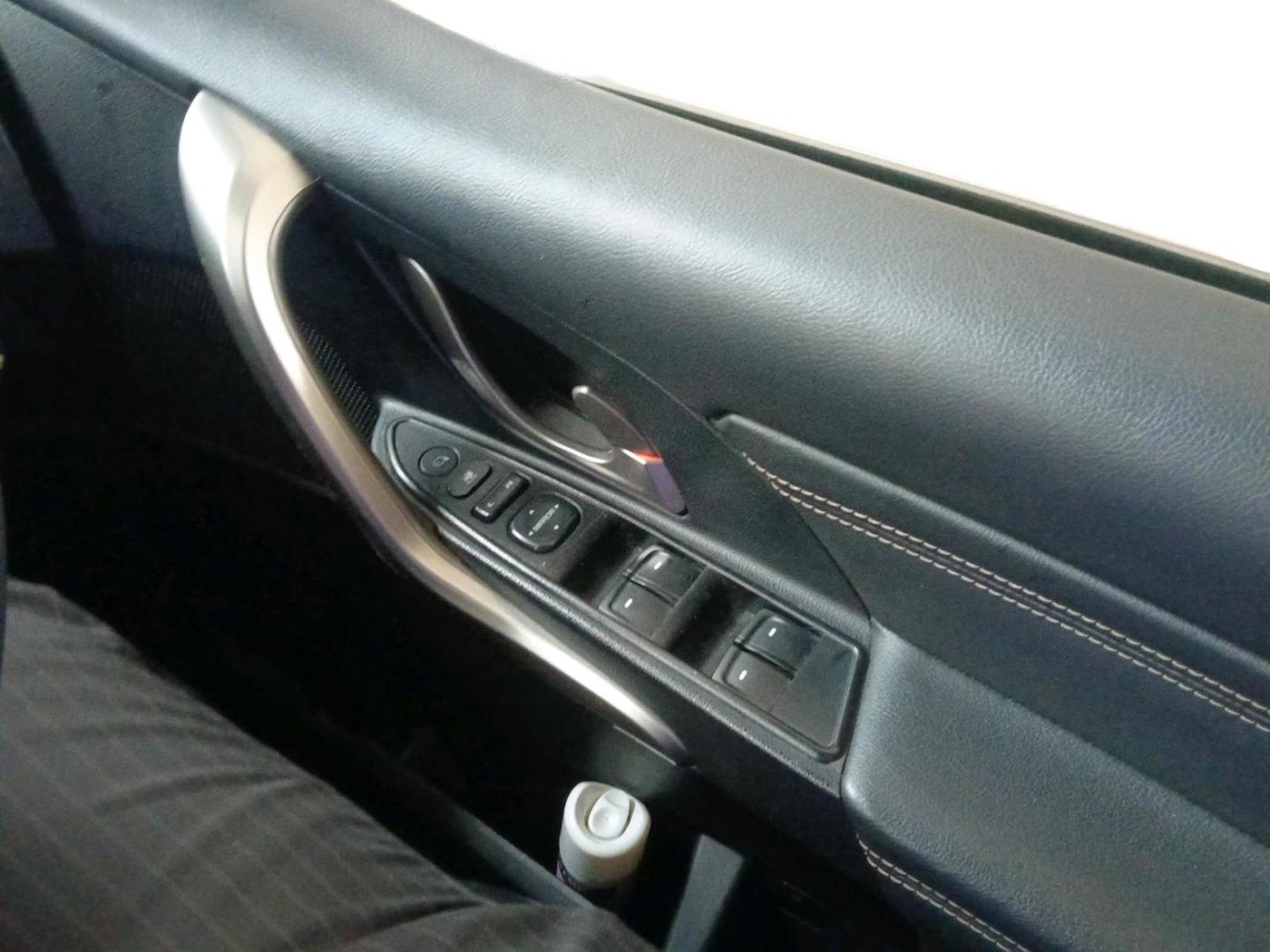 2018 Mahindra XUV500 W11 AT, Diesel, Automatic, 58,841 km, interior