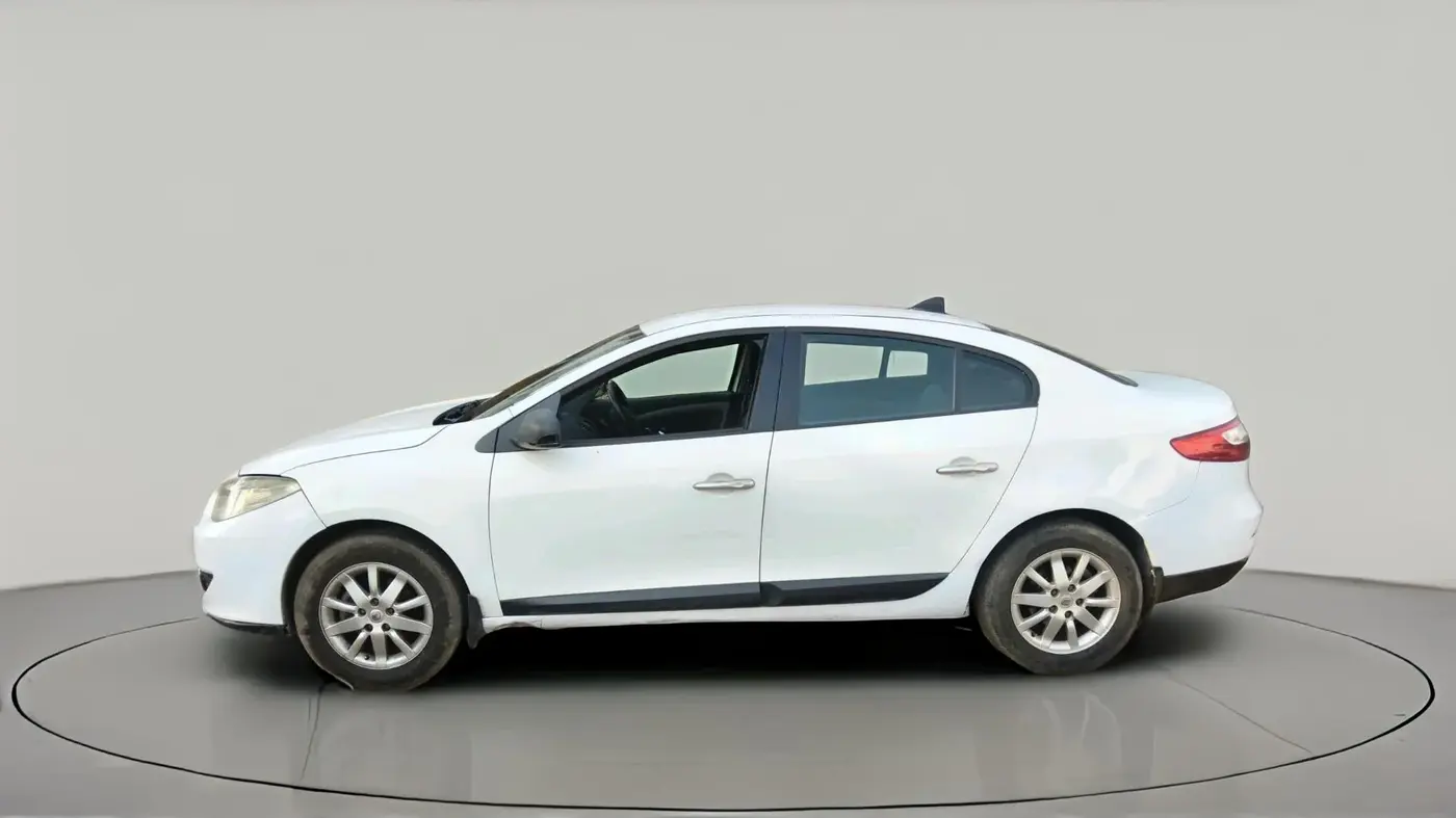 2011 Renault Fluence 1.5 E2, Diesel, Manual, 1,79,081 km, exterior
